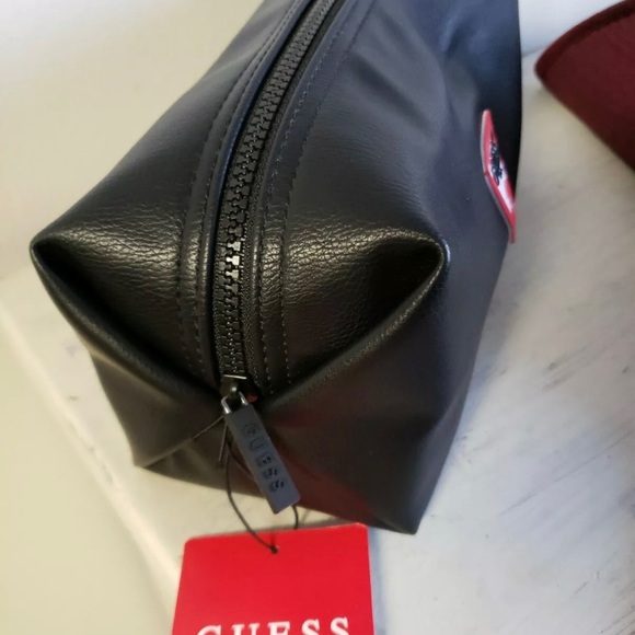 Guess Los Angeles Genuine Leather Toiletry Bag - Picture 5 of 8